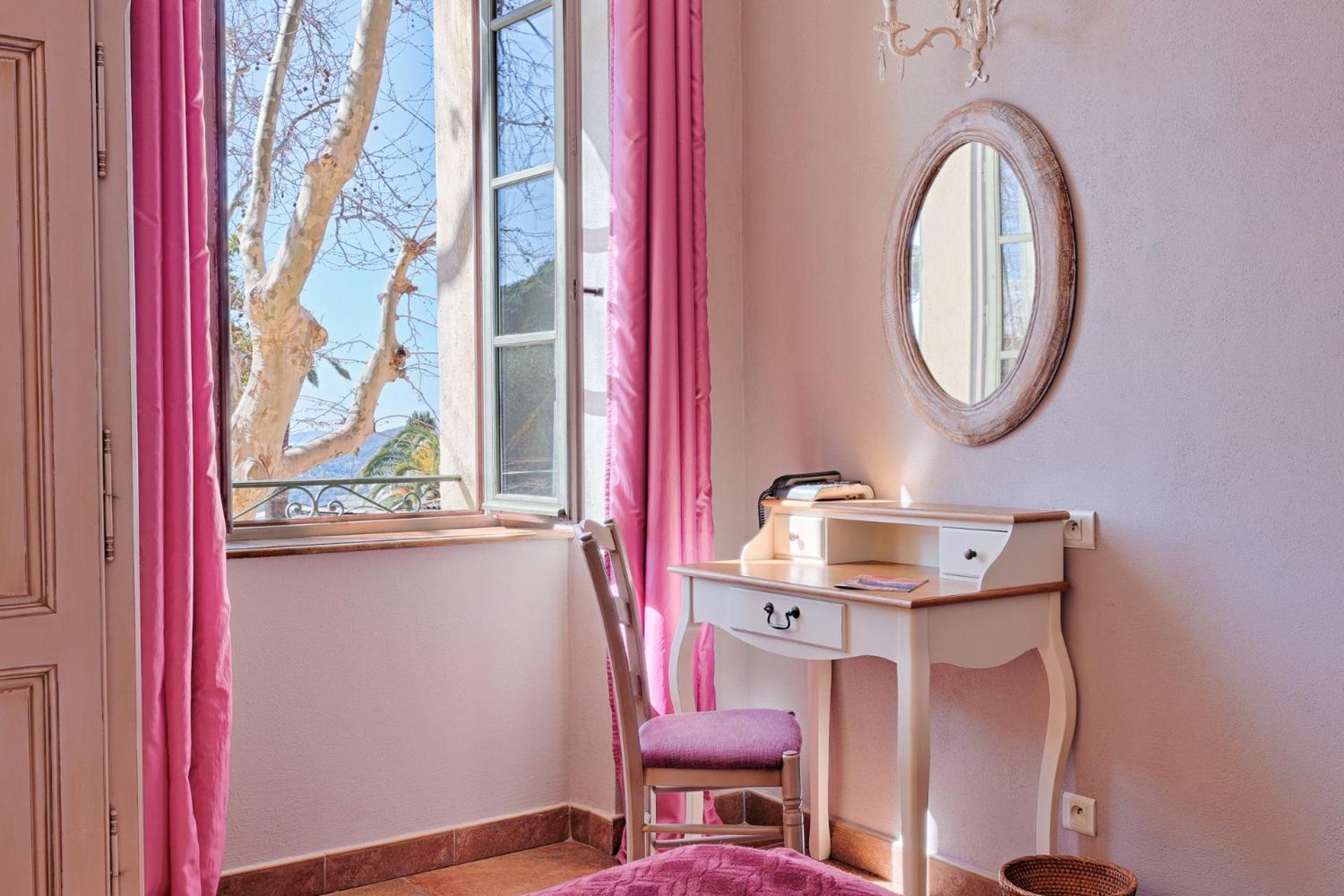Hostellerie Du Cigalou Борм-ле-Мимоза Экстерьер фото